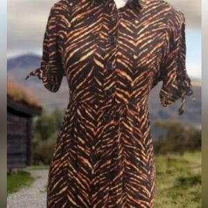 New Look 2x dress tie waist brown/rust animal print fits smaller more like 1x